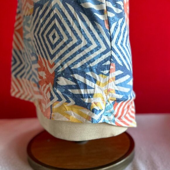 Lularoe Funky Print "Classic" T-Shirt Size Extra Small - Picture 5 of 7